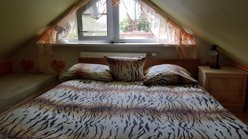 Naiza Guesthouse And Apartments Jurmala Room photo